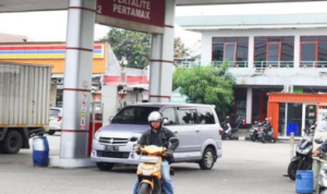 Di Saat Harga Global Melonjak, Pertamina Justru Tahan BBM—Siapa yang Sebenarnya Diuntungkan? di-saat-harga-global-melonjak-pertamina-justru-tahan-bbm-siapa-yang-sebenarnya-diuntungkan